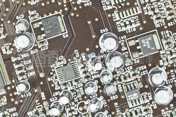 电子元器件宏背板 印刷电路板的技术演进与设计革新